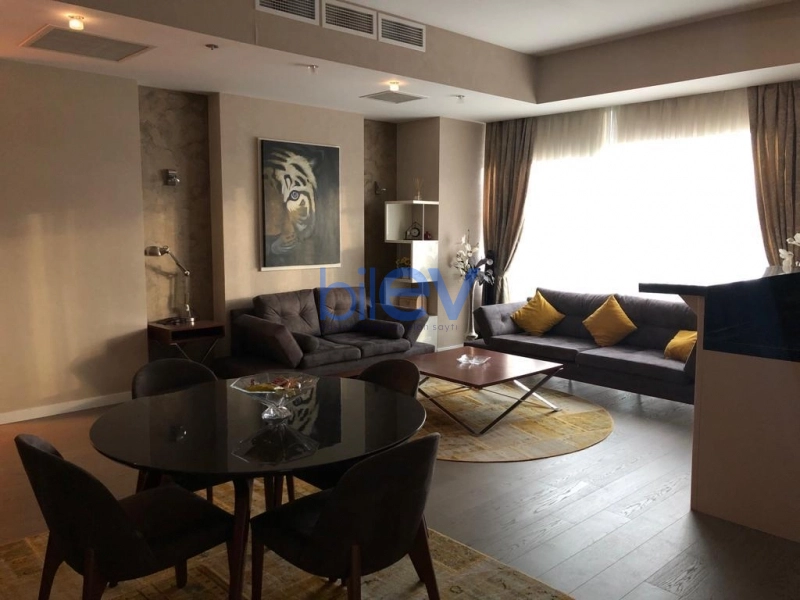 Aylıq Kirayə 3 otaqlı Yeni Tikili bina evi  130m², Bakı