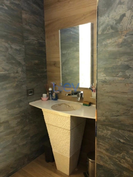 Aylıq Kirayə 3 otaqlı Yeni Tikili bina evi  130m², Bakı