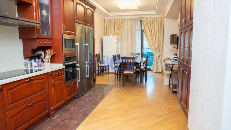 Aylıq Kirayə 4 otaqlı Yeni Tikili bina evi  190m², Bakı