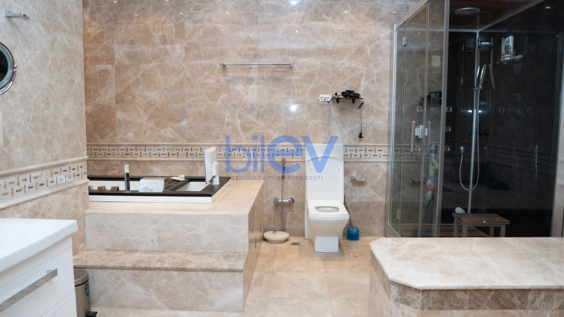Aylıq Kirayə 4 otaqlı Yeni Tikili bina evi  190m², Bakı