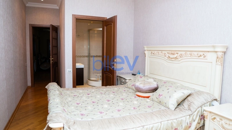 Aylıq Kirayə 4 otaqlı Yeni Tikili bina evi  190m², Bakı