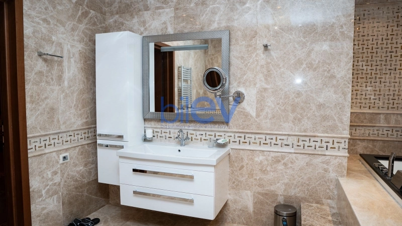 Aylıq Kirayə 4 otaqlı Yeni Tikili bina evi  190m², Bakı