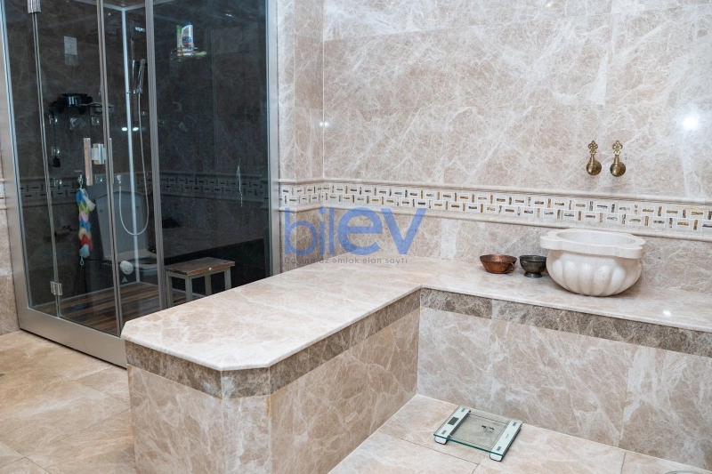 Aylıq Kirayə 4 otaqlı Yeni Tikili bina evi  190m², Bakı