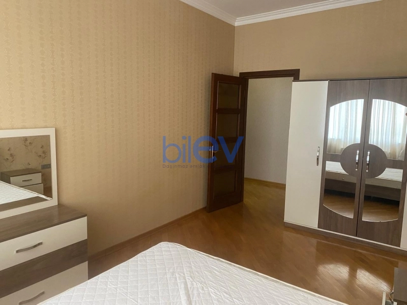 Aylıq Kirayə 3 otaqlı Yeni Tikili bina evi  90m², Bakı