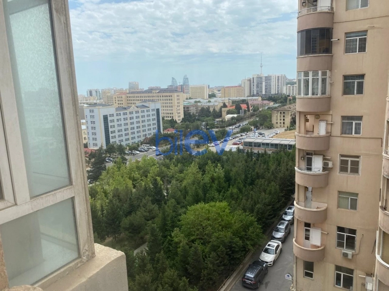 Aylıq Kirayə 3 otaqlı Yeni Tikili bina evi  90m², Bakı