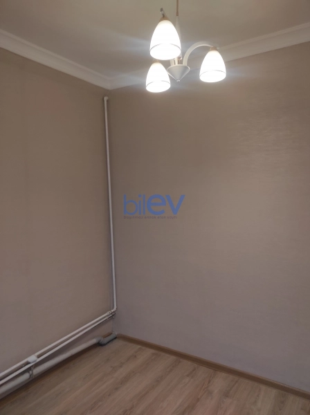 Satış 2 otaqlı Köhnə Tikili bina evi  34m², Bakı