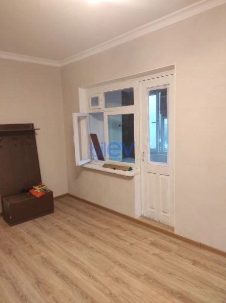 Satış 2 otaqlı Köhnə Tikili bina evi  34m², Bakı