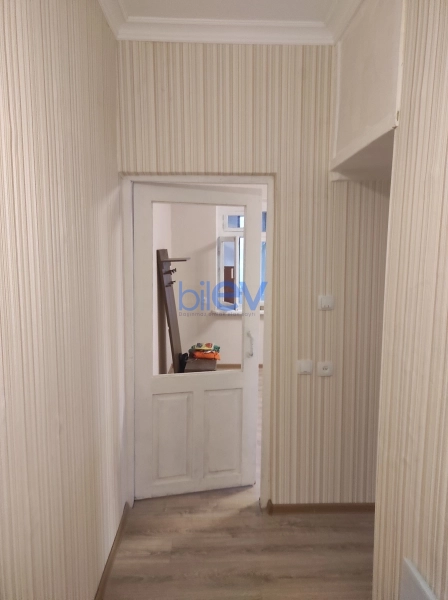 Satış 2 otaqlı Köhnə Tikili bina evi  34m², Bakı