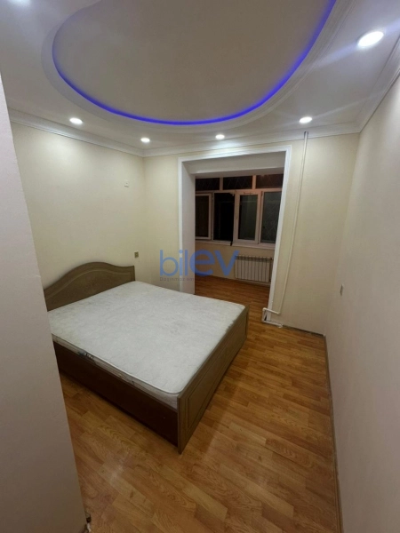 Aylıq Kirayə 3 otaqlı Köhnə Tikili bina evi  70m², Bakı
