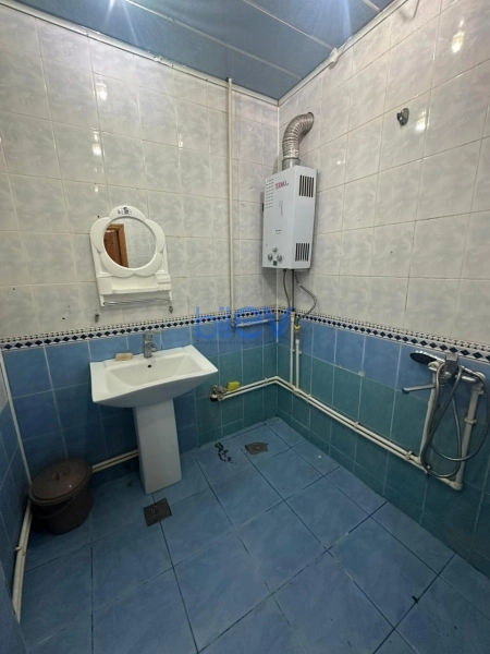 Aylıq Kirayə 3 otaqlı Köhnə Tikili bina evi  70m², Bakı