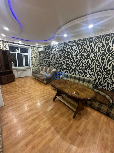 Aylıq Kirayə 3 otaqlı Köhnə Tikili bina evi  70m², Bakı