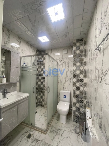 Aylıq Kirayə 2 otaqlı Yeni Tikili bina evi  75m², Bakı