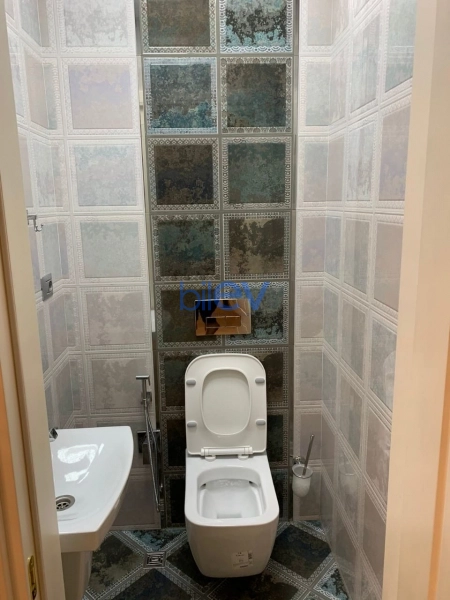 Aylıq Kirayə 3 otaqlı Yeni Tikili bina evi  90m², Bakı