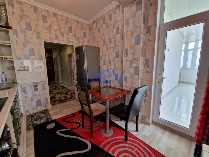 Aylıq Kirayə 3 otaqlı Yeni Tikili bina evi  90m², Bakı