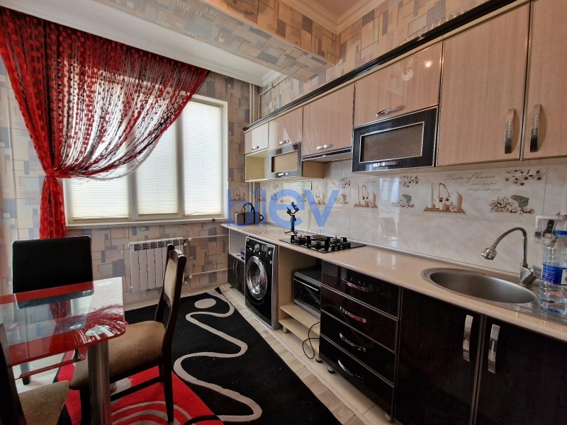 Aylıq Kirayə 3 otaqlı Yeni Tikili bina evi  90m², Bakı
