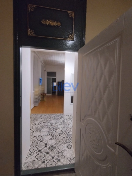Aylıq Kirayə 2 otaqlı Köhnə Tikili bina evi  60m², Bakı