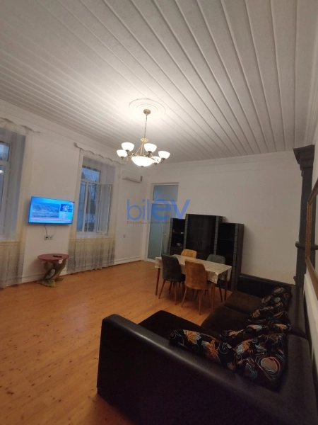 Aylıq Kirayə 2 otaqlı Köhnə Tikili bina evi  60m², Bakı