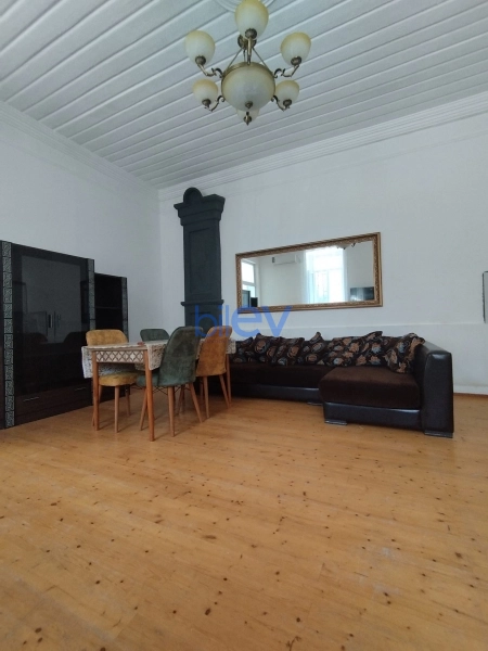 Aylıq Kirayə 2 otaqlı Köhnə Tikili bina evi  60m², Bakı