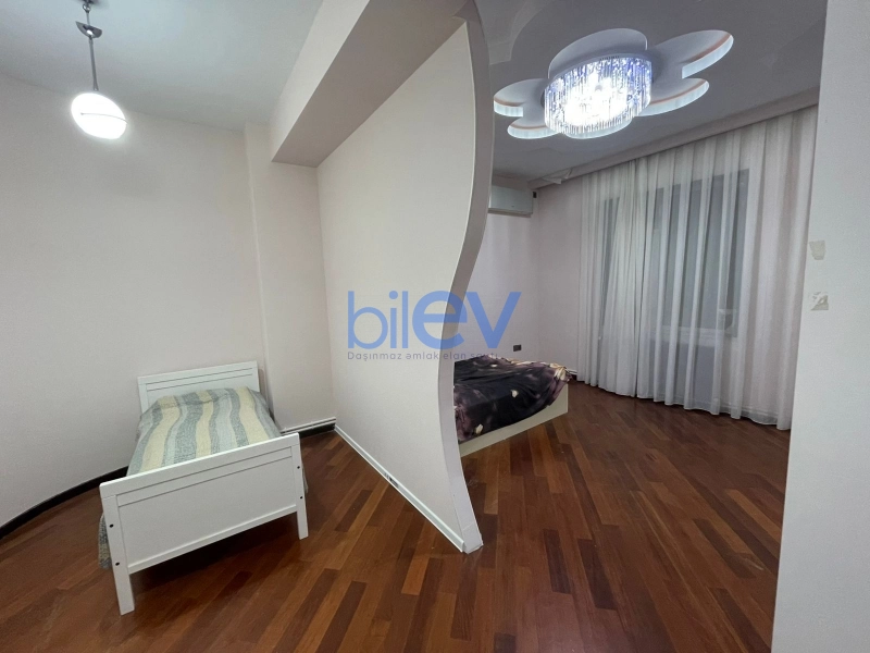 Aylıq Kirayə 3 otaqlı Yeni Tikili bina evi  160m², Bakı