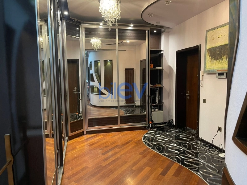Aylıq Kirayə 3 otaqlı Yeni Tikili bina evi  160m², Bakı