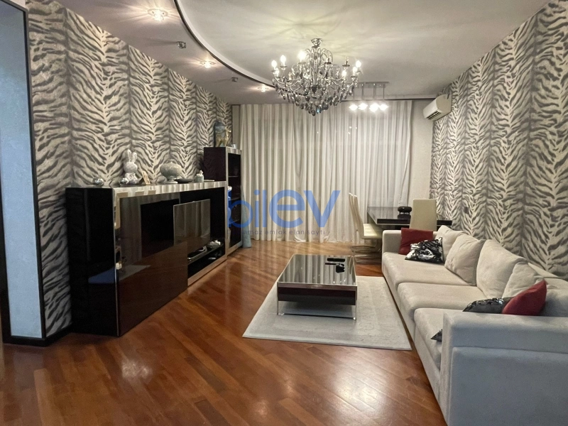 Aylıq Kirayə 3 otaqlı Yeni Tikili bina evi  160m², Bakı