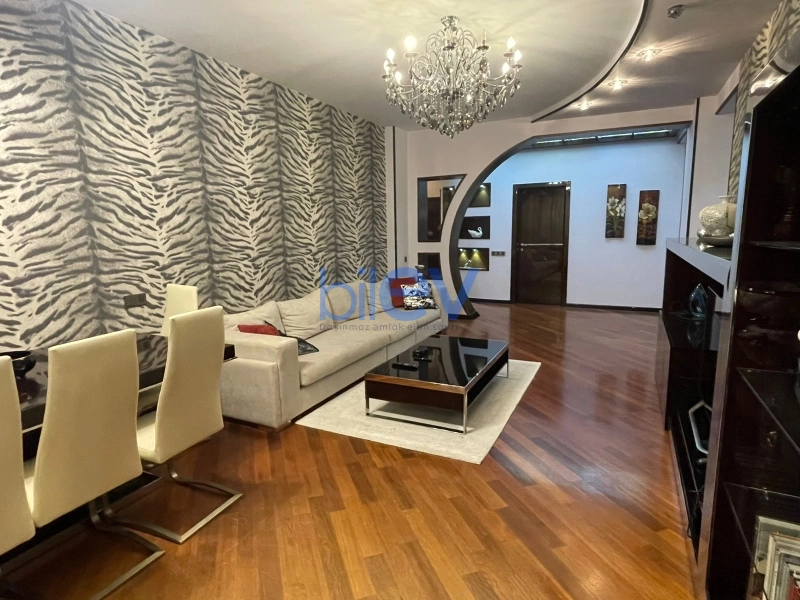 Aylıq Kirayə 3 otaqlı Yeni Tikili bina evi  160m², Bakı