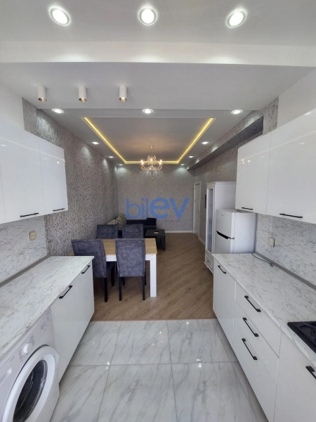 Aylıq Kirayə 3 otaqlı Yeni Tikili bina evi  70m², Bakı