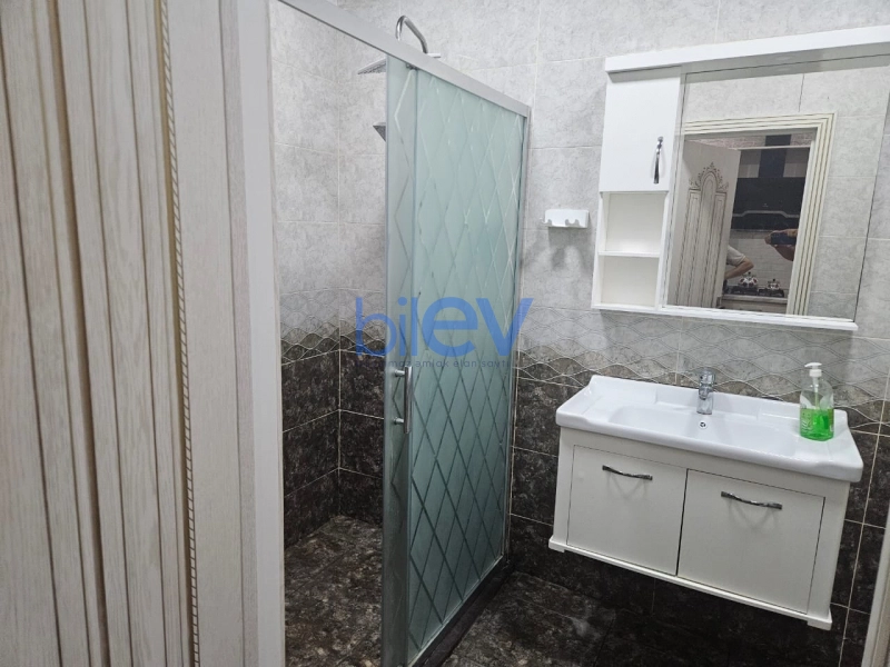 Aylıq Kirayə 2 otaqlı Yeni Tikili bina evi  80m², Bakı