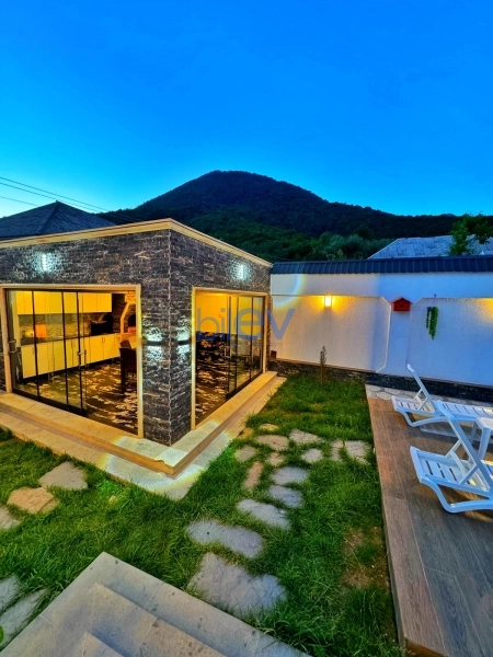 Günlük Kirayə 4 otaqlı Aframe  310m², Qəbələ