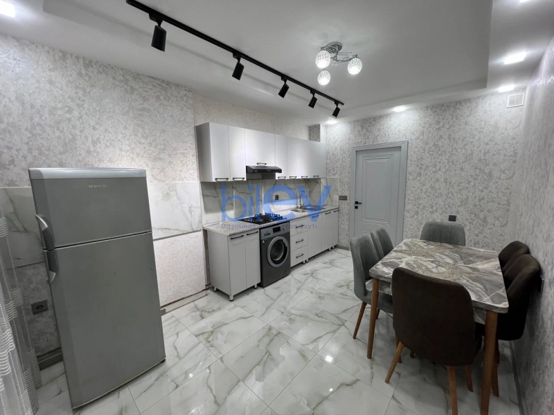 Aylıq Kirayə 3 otaqlı Köhnə Tikili bina evi  98m², Bakı