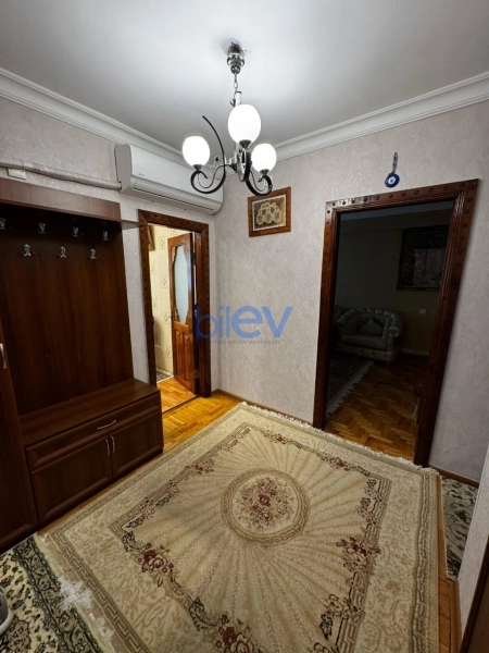 Aylıq Kirayə 4 otaqlı Köhnə Tikili bina evi  90m², Bakı