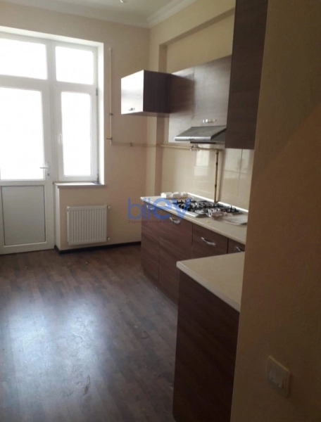 Aylıq Kirayə 2 otaqlı Yeni Tikili bina evi  60m², Bakı