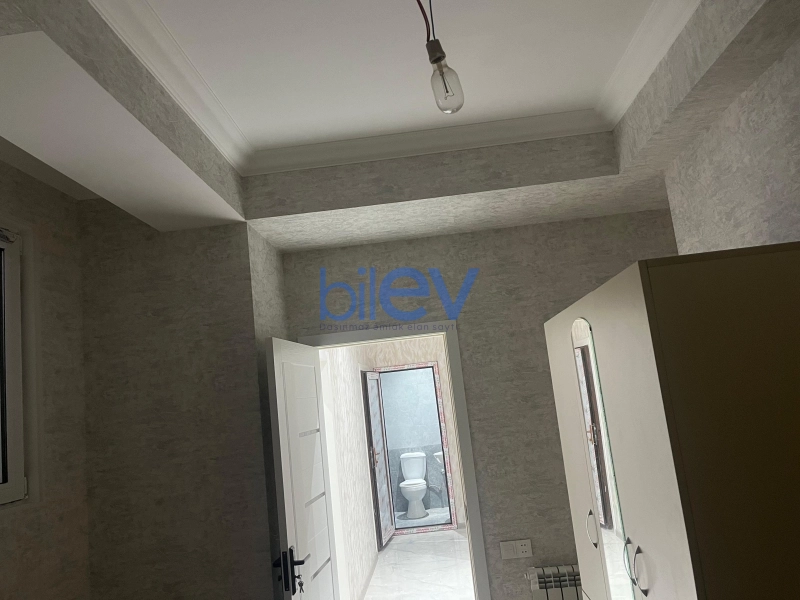Aylıq Kirayə 3 otaqlı Yeni Tikili bina evi  90m², Bakı
