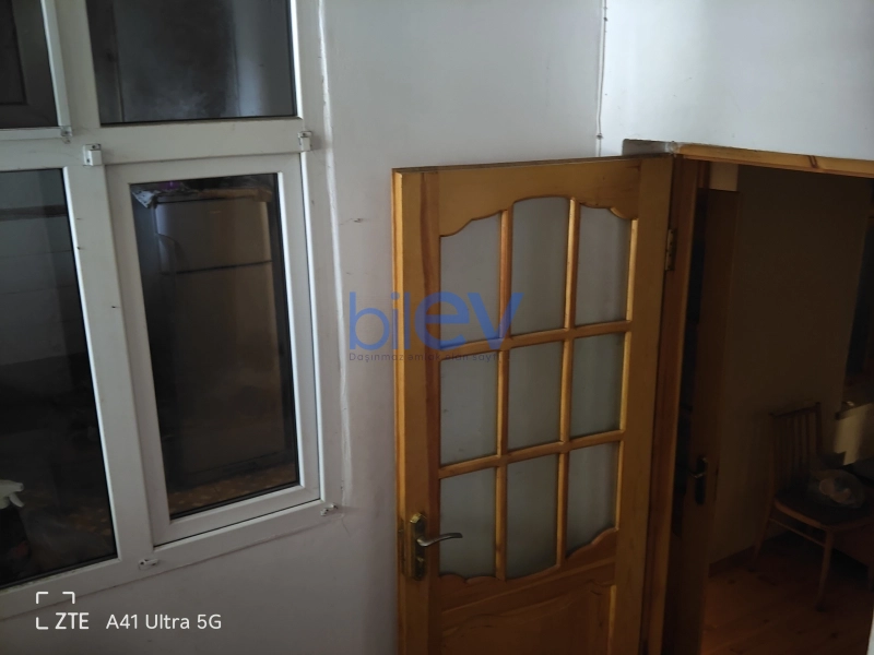 Aylıq Kirayə 4 otaqlı Köhnə Tikili bina evi  64m², Bakı