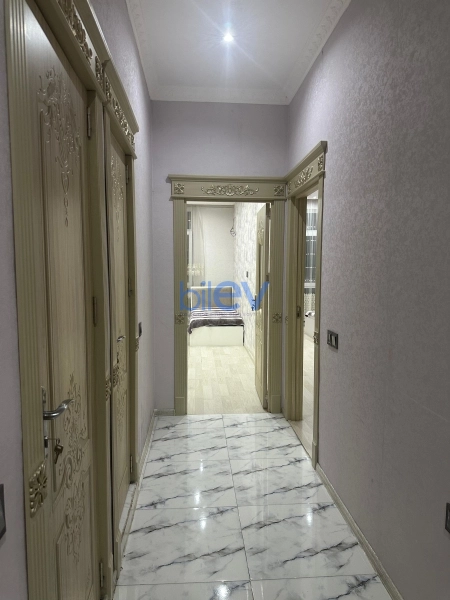 Aylıq Kirayə 3 otaqlı Yeni Tikili bina evi  125m², Bakı
