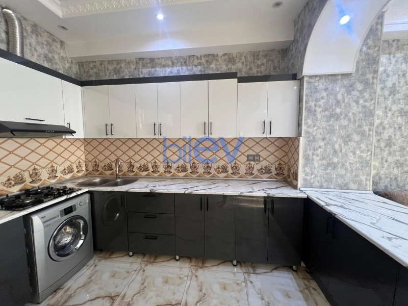 Aylıq Kirayə 3 otaqlı Yeni Tikili bina evi  125m², Bakı
