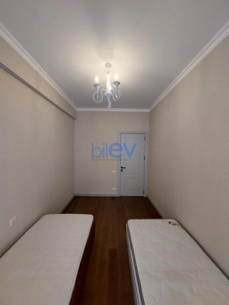 Aylıq Kirayə 3 otaqlı Yeni Tikili bina evi  88m², Bakı