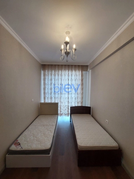 Aylıq Kirayə 3 otaqlı Yeni Tikili bina evi  88m², Bakı
