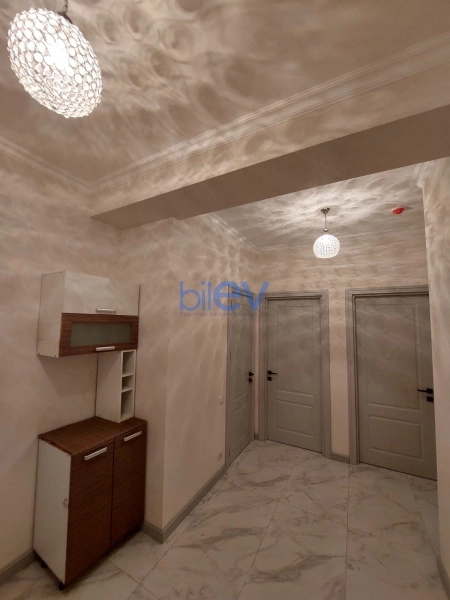 Aylıq Kirayə 3 otaqlı Yeni Tikili bina evi  88m², Bakı