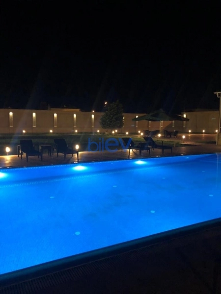 Günlük Kirayə 4 otaqlı Bağ evi  m², Bakı
