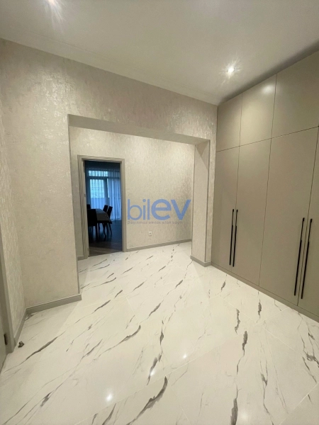 Aylıq Kirayə 2 otaqlı Yeni Tikili bina evi  100m², Bakı