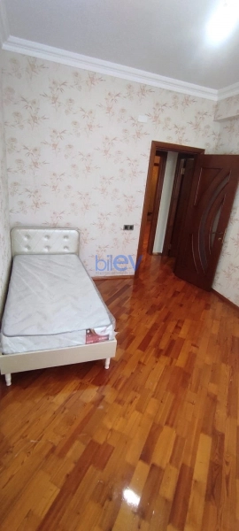 Aylıq Kirayə 4 otaqlı Yeni Tikili bina evi  128m², Bakı