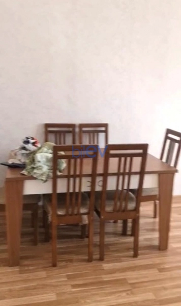 Aylıq Kirayə 3 otaqlı Köhnə Tikili bina evi  90m², Bakı