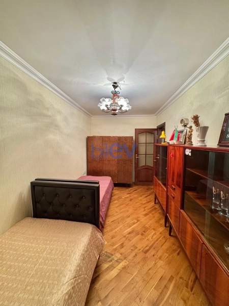 Aylıq Kirayə 3 otaqlı Köhnə Tikili bina evi  64m², Bakı