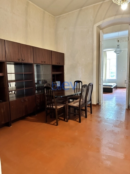 Aylıq Kirayə 2 otaqlı Köhnə Tikili bina evi  85m², Bakı