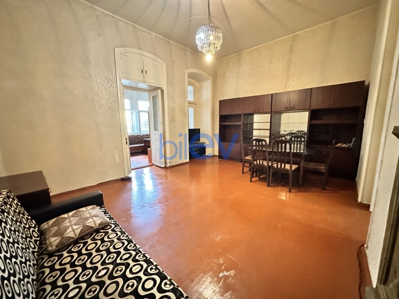 Aylıq Kirayə 2 otaqlı Köhnə Tikili bina evi  85m², Bakı