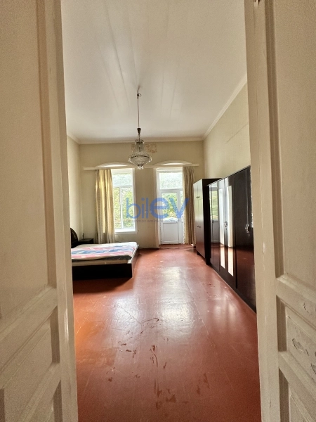 Aylıq Kirayə 2 otaqlı Köhnə Tikili bina evi  85m², Bakı