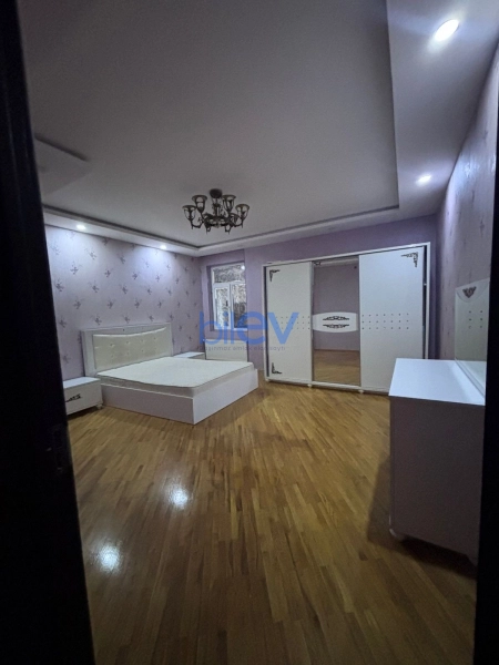 Aylıq Kirayə 3 otaqlı Yeni Tikili bina evi  87m², Bakı