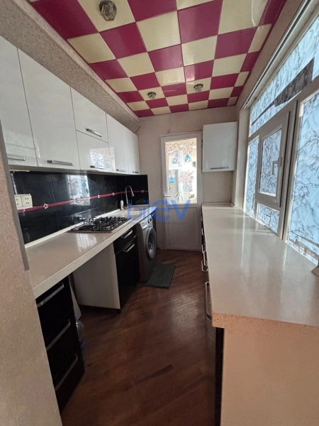 Aylıq Kirayə 3 otaqlı Yeni Tikili bina evi  87m², Bakı