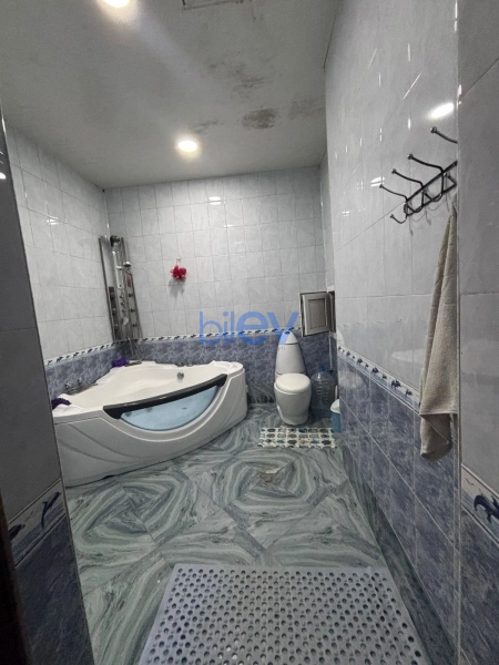 Aylıq Kirayə 3 otaqlı Yeni Tikili bina evi  87m², Bakı